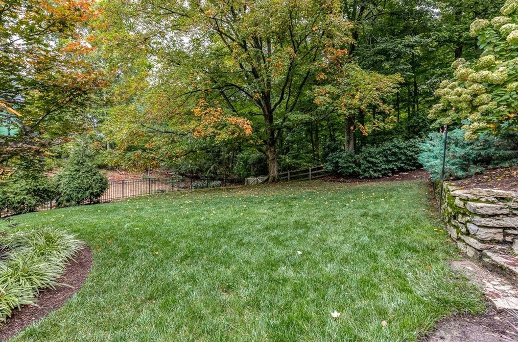 1244 Hayward Ave, Cincinnati OH 45208-4327 exterior