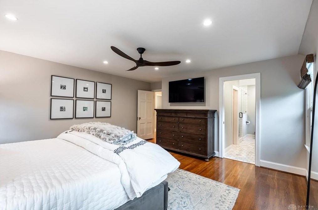 1244 Hayward Ave, Cincinnati OH 45208-4327 exterior