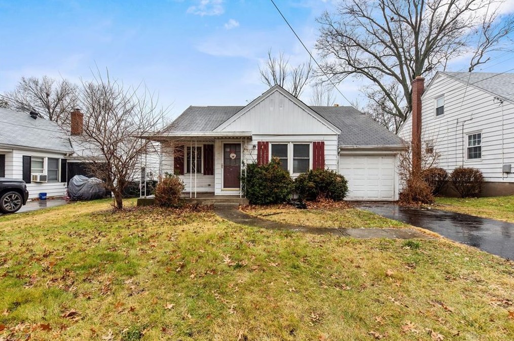 6887 Warder Dr, Cincinnati, OH 45224-1743