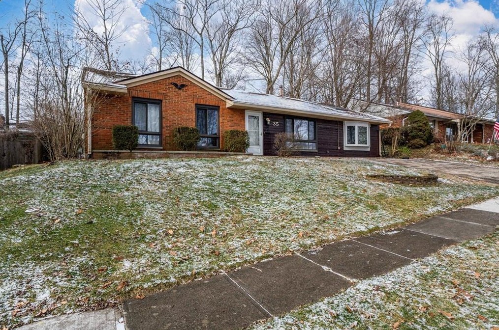 35 Timberwood Ln, Springboro, OH 45066