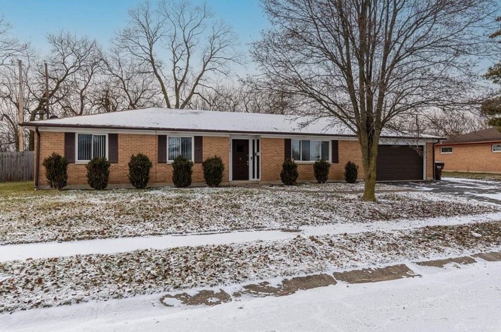 605 Vaniman Ave, Dayton, OH 45426-2532