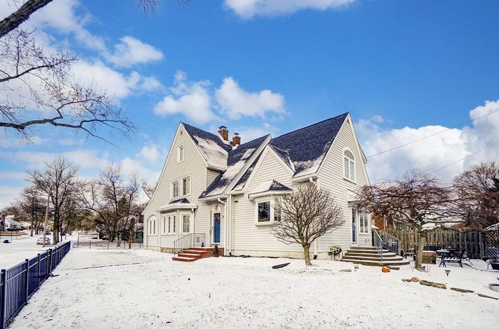 21 Dell Park Ave, Dayton, OH 45419-1614