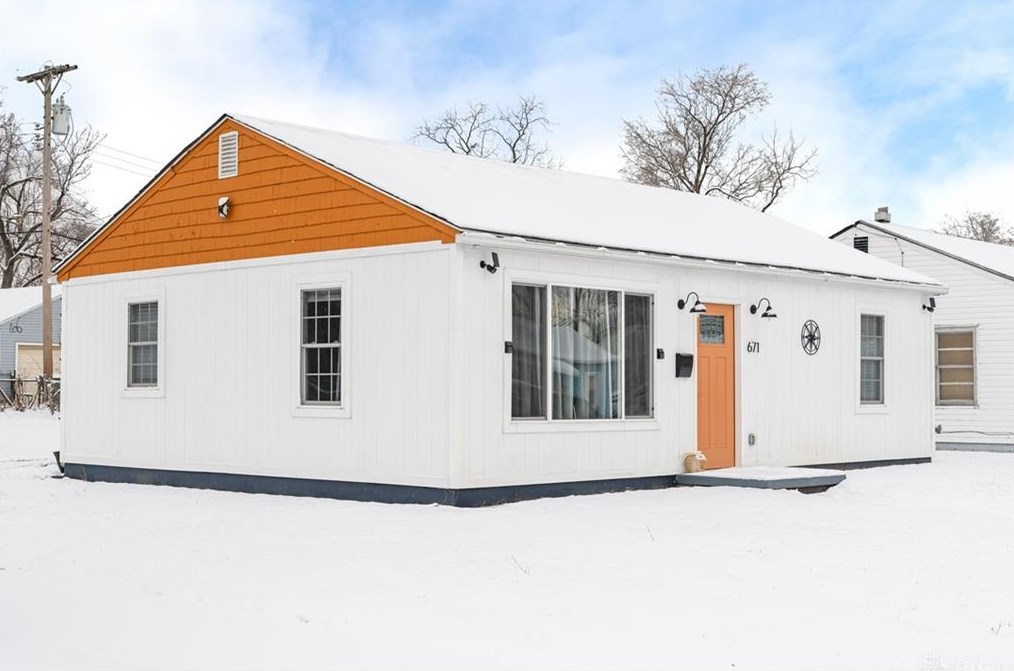 671 Latham St, Dayton, OH 45417-4644