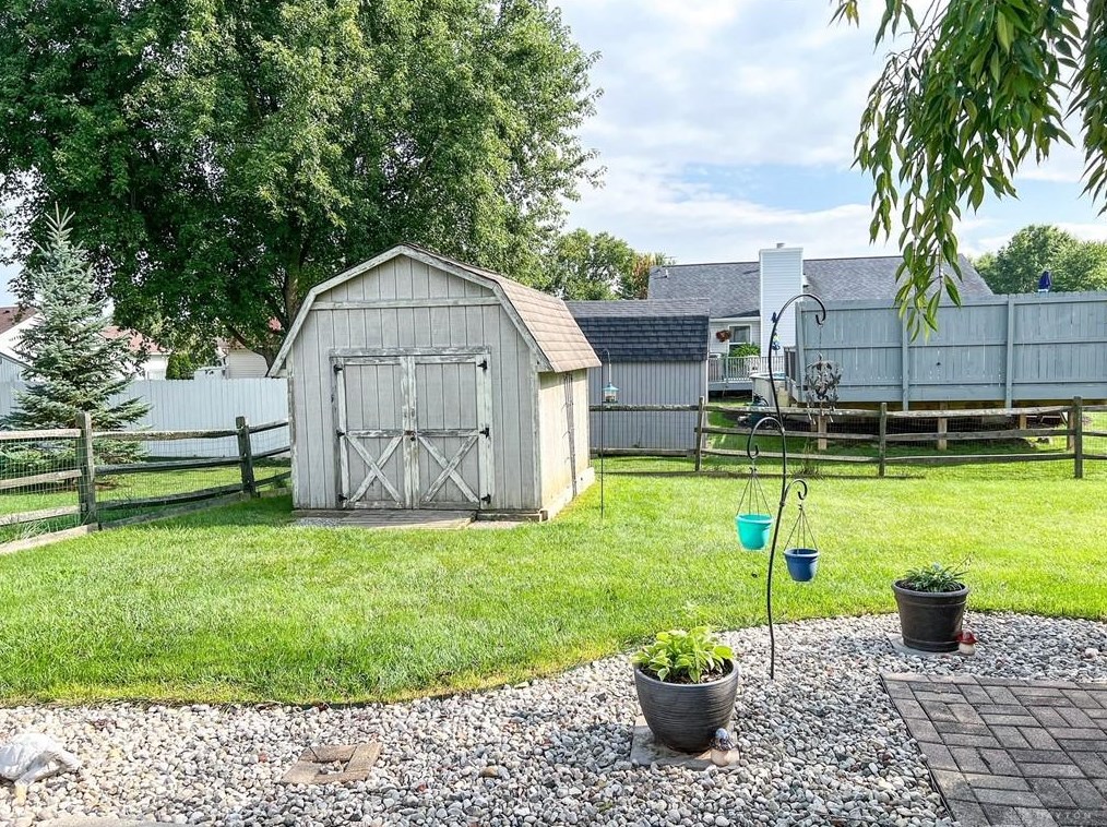7 Eastridge Dr, Amelia, OH 45102