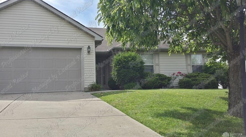 2451 Trotter Ct, Dayton, OH 45434
