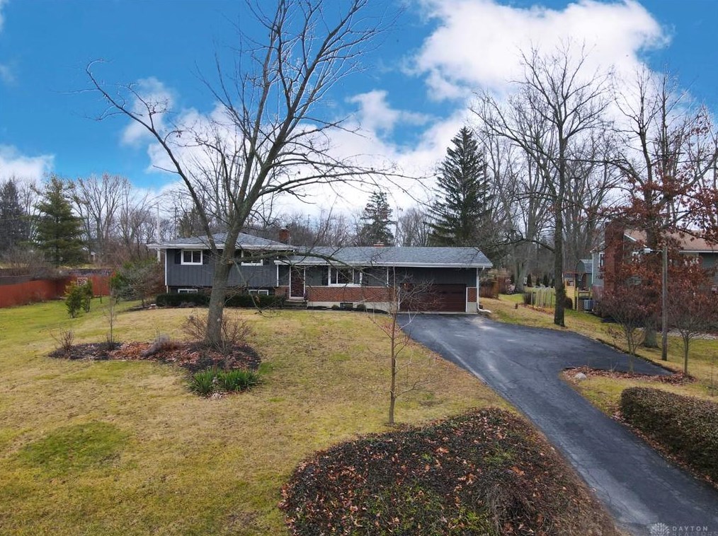 338 Crestway Rd, Englewood, OH 45315