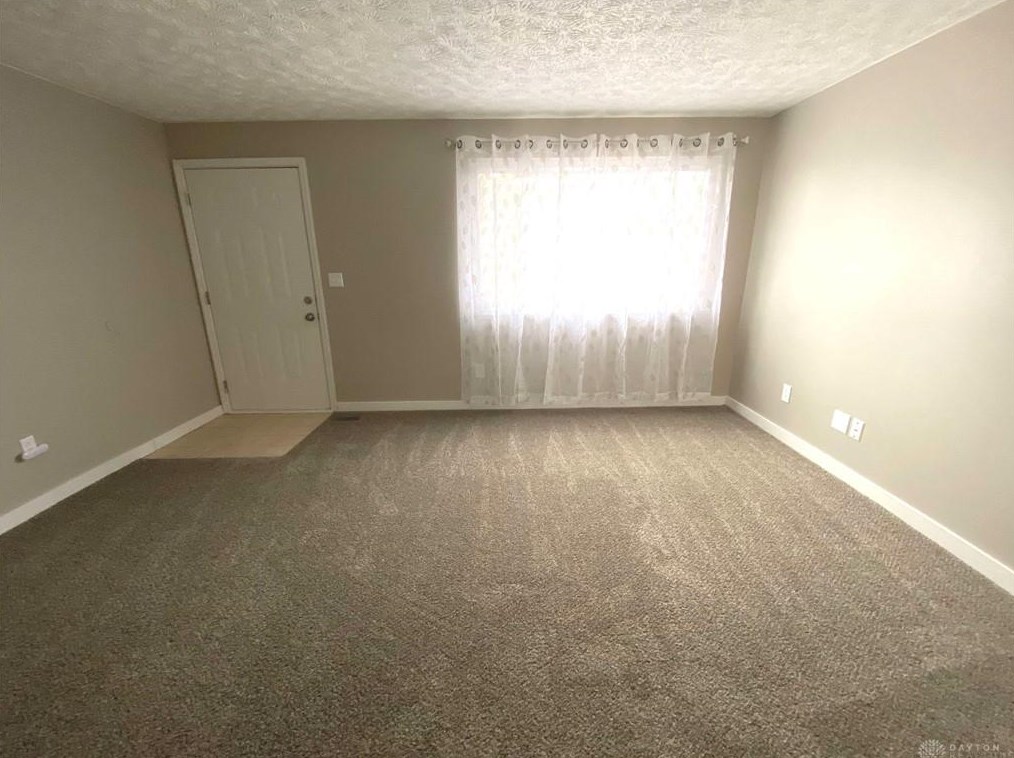 7507 Damascus Dr, Dayton OH  45424-2134 exterior