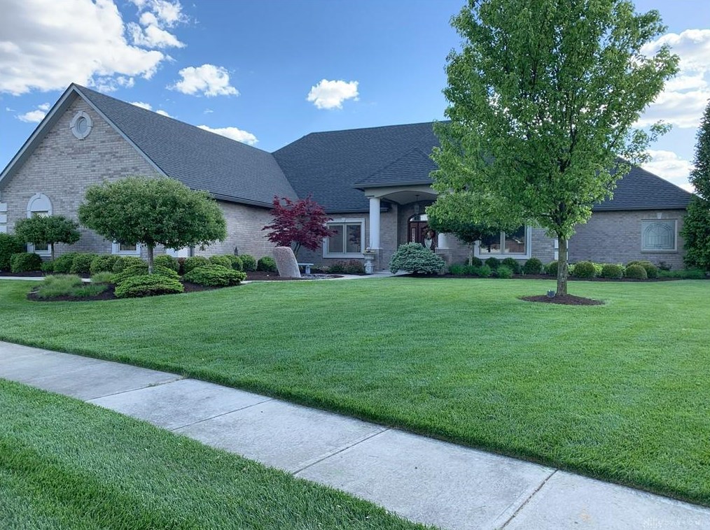 782 Kimmel Trl, Brookville, OH 45309-1397
