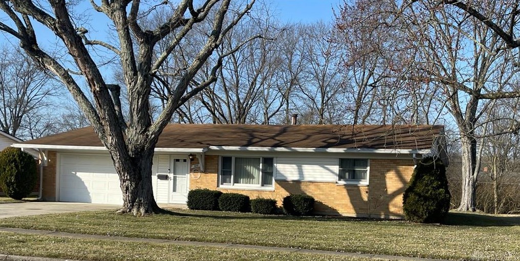 3841 Pobst Dr, Dayton, OH 45420-1049