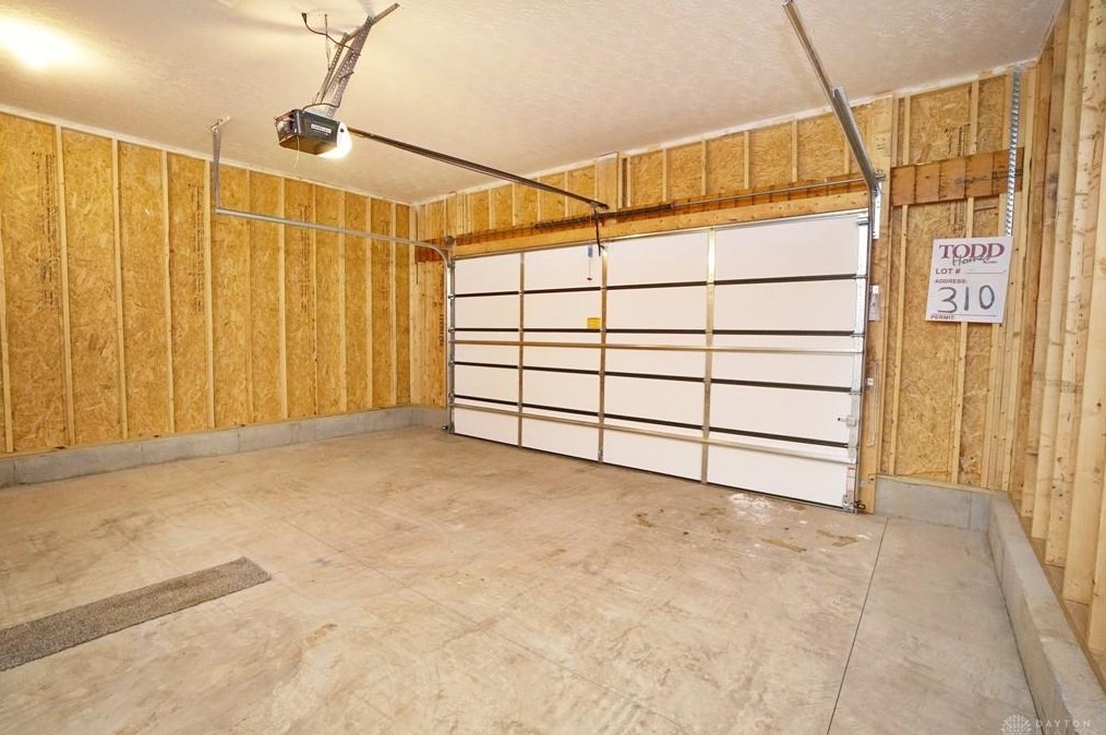 310 Selkirk Pl, Trenton OH  45067 exterior