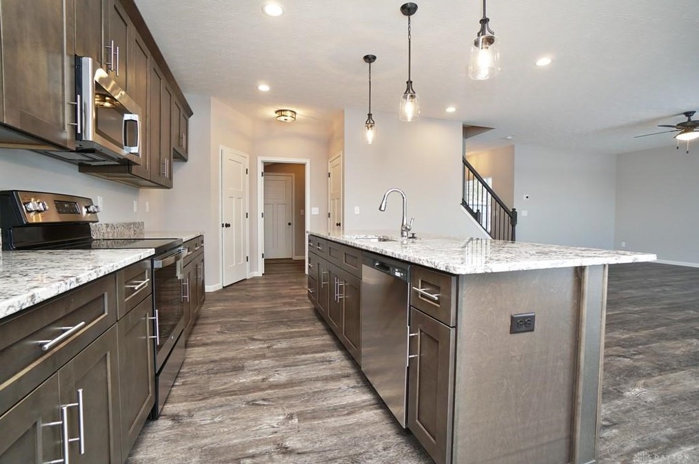 310 Selkirk Pl, Trenton OH  45067 exterior