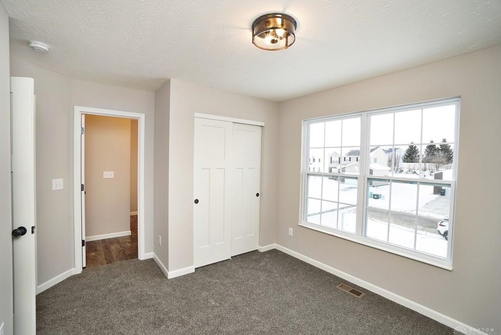 310 Selkirk Pl, Trenton OH  45067 exterior