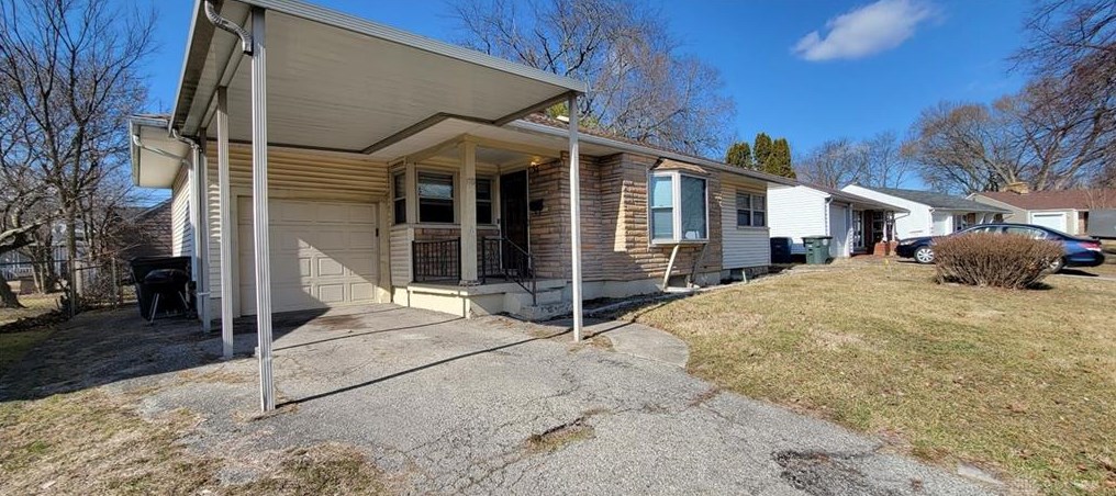 1781 Vancouver Dr, Dayton, OH 45406-4622