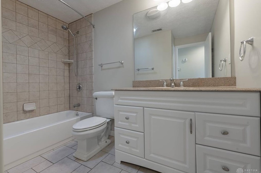 5662 Brandt Pike, Dayton OH  45424-4304 exterior