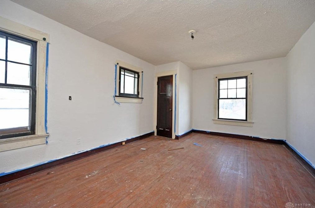 2213 Ravenwood Ave, Dayton OH  45406-2834 exterior