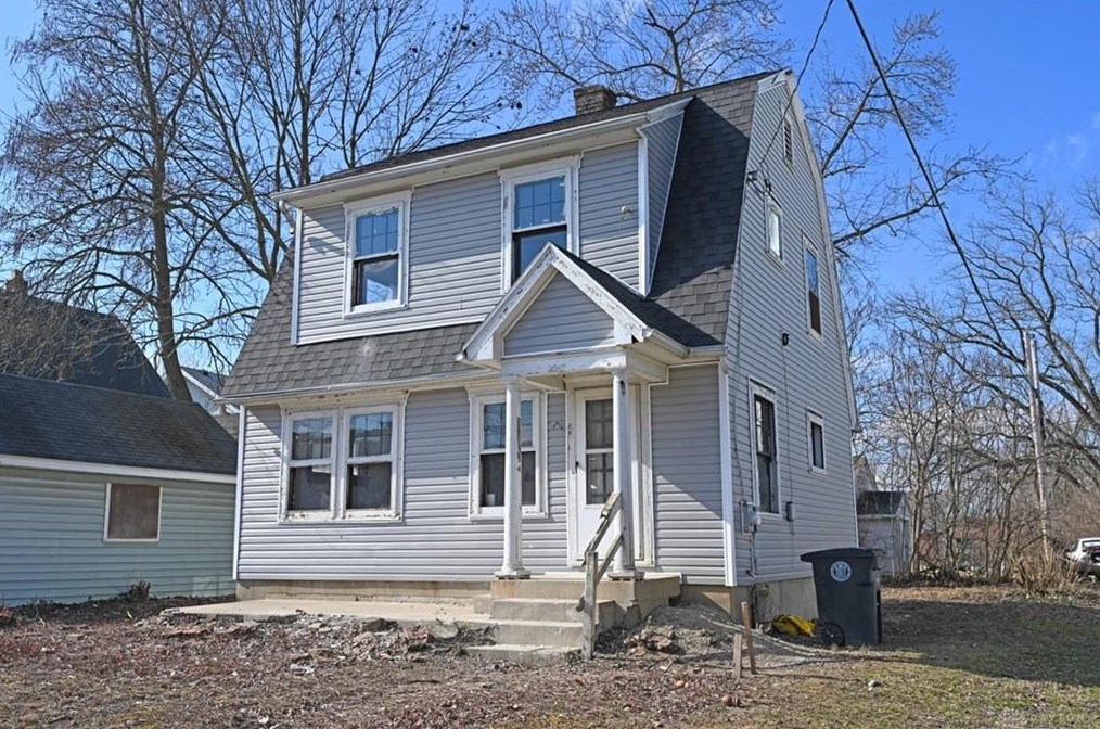 2213 Ravenwood Ave, Dayton OH  45406-2834 exterior