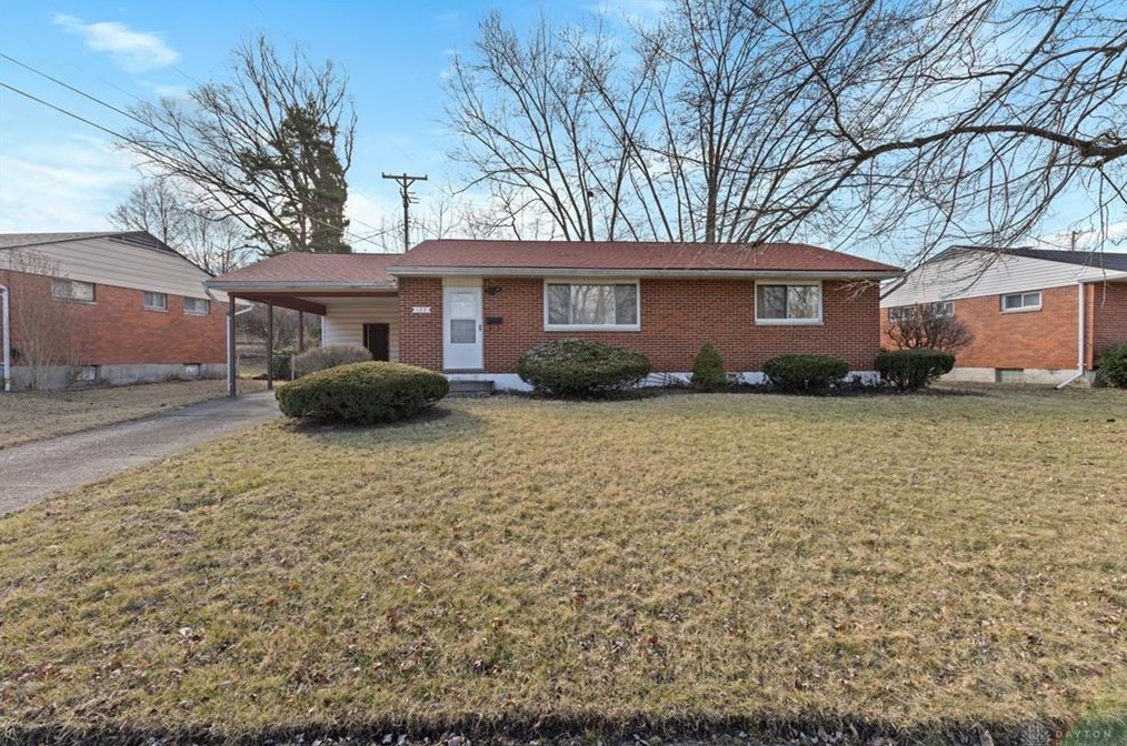 122 Molly Ave, Dayton, OH 45426-3009