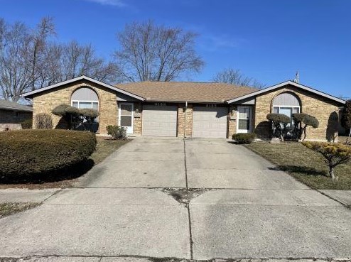 5133 Kingsford Dr, Dayton, OH 45426