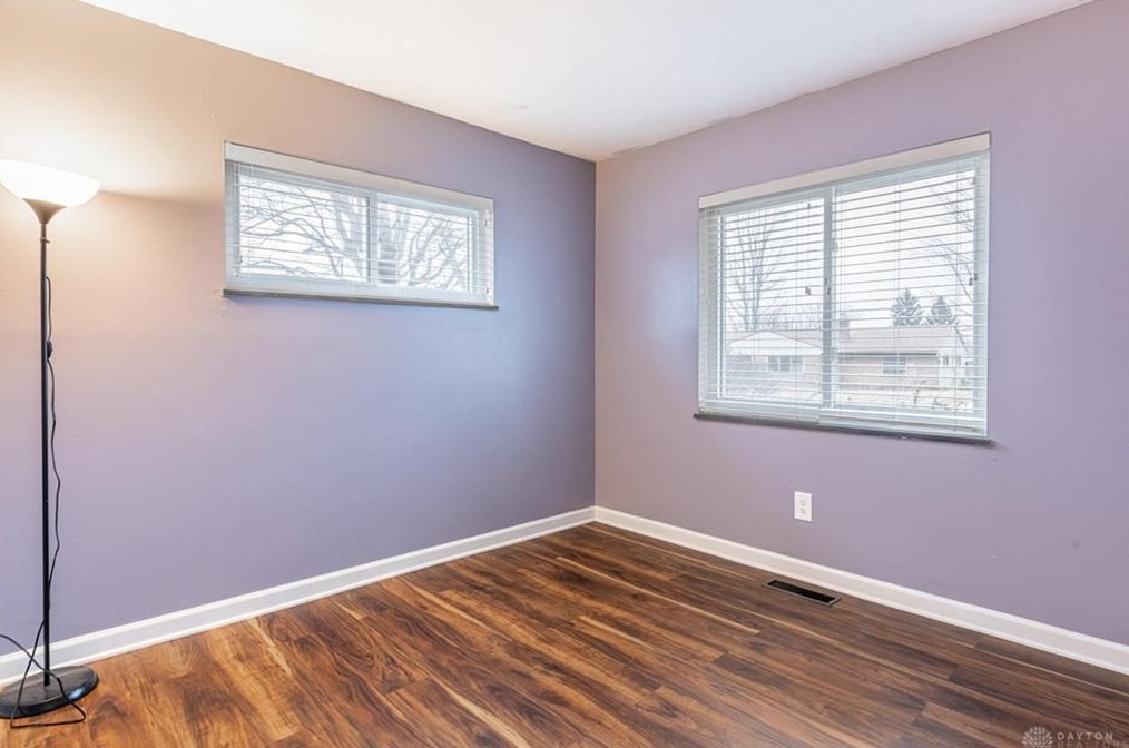 1013 Hollendale Dr, Dayton OH  45429-4744 exterior