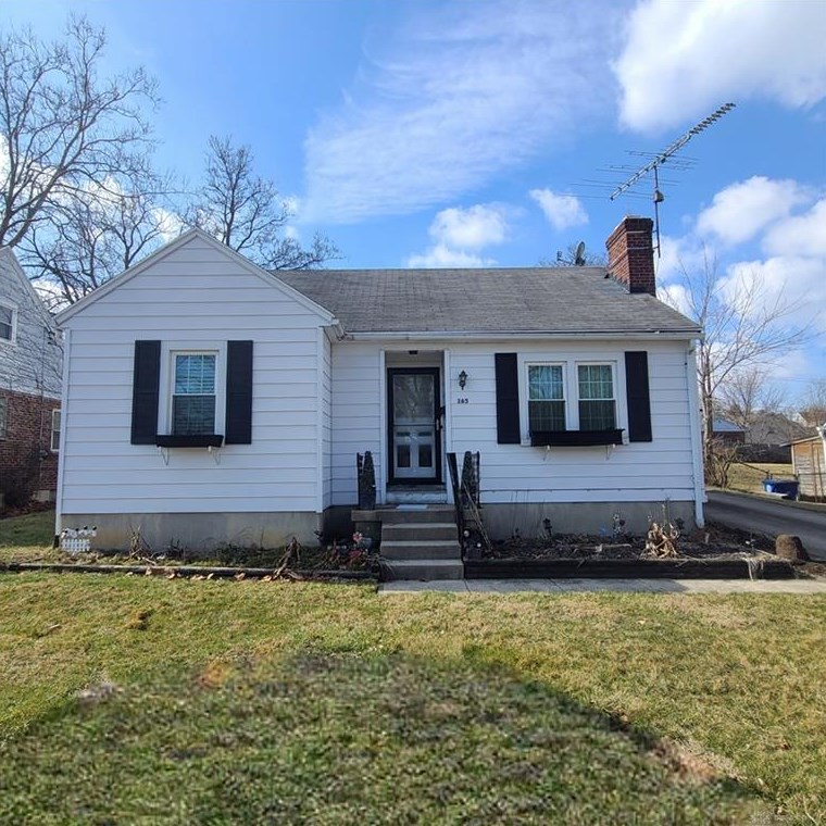 165 Valleyview Dr, Dayton, OH 45405-3245