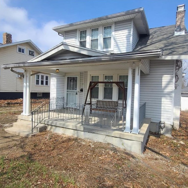 31 Sandhurst Dr, Dayton, OH 45405-2409