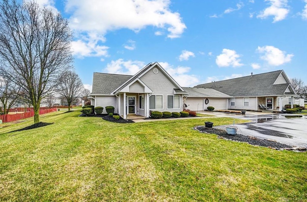 6695 Lexington Pl, Dayton, OH 45424-4232