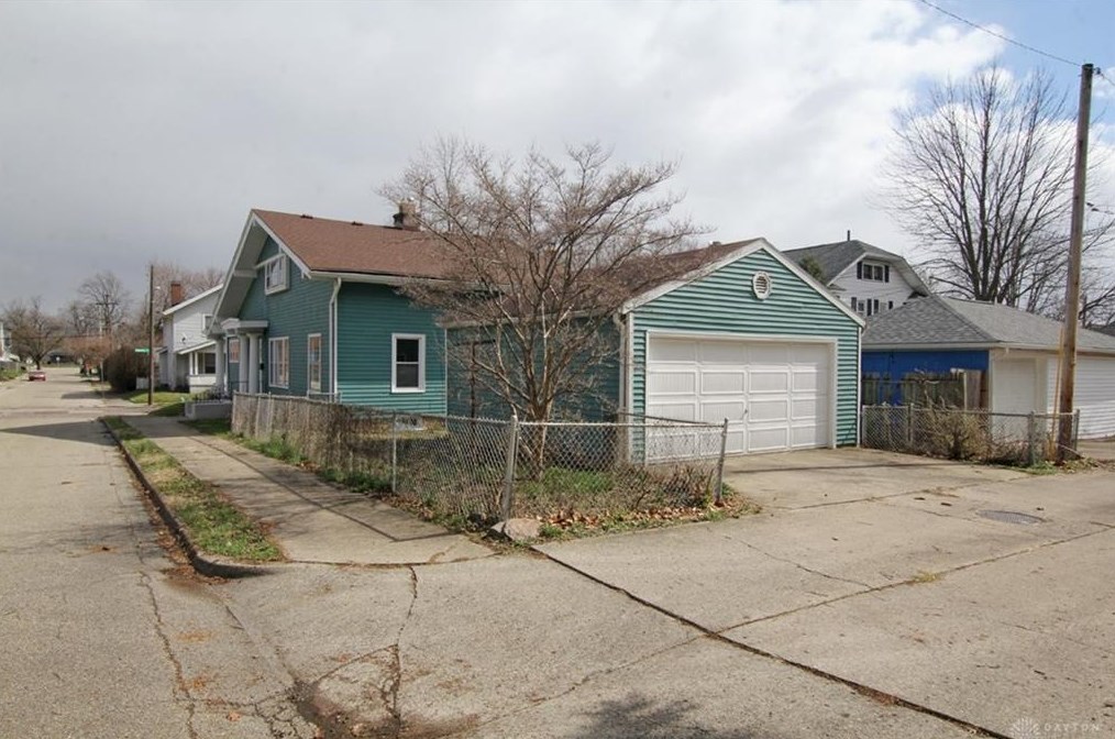 1401 Carlisle Ave, Dayton OH  45420-1922 exterior