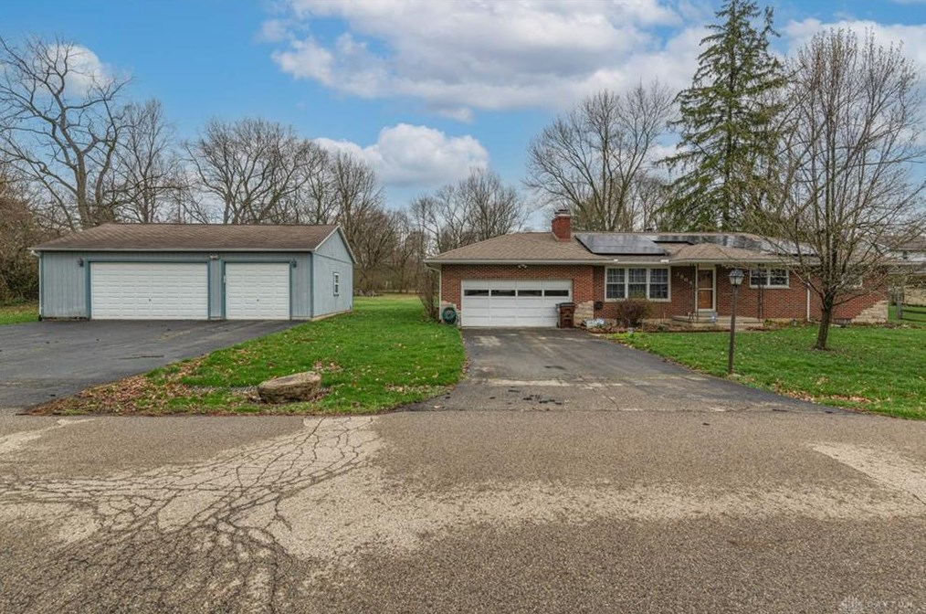 3864 Highmont St, Dayton, OH 45432-3921
