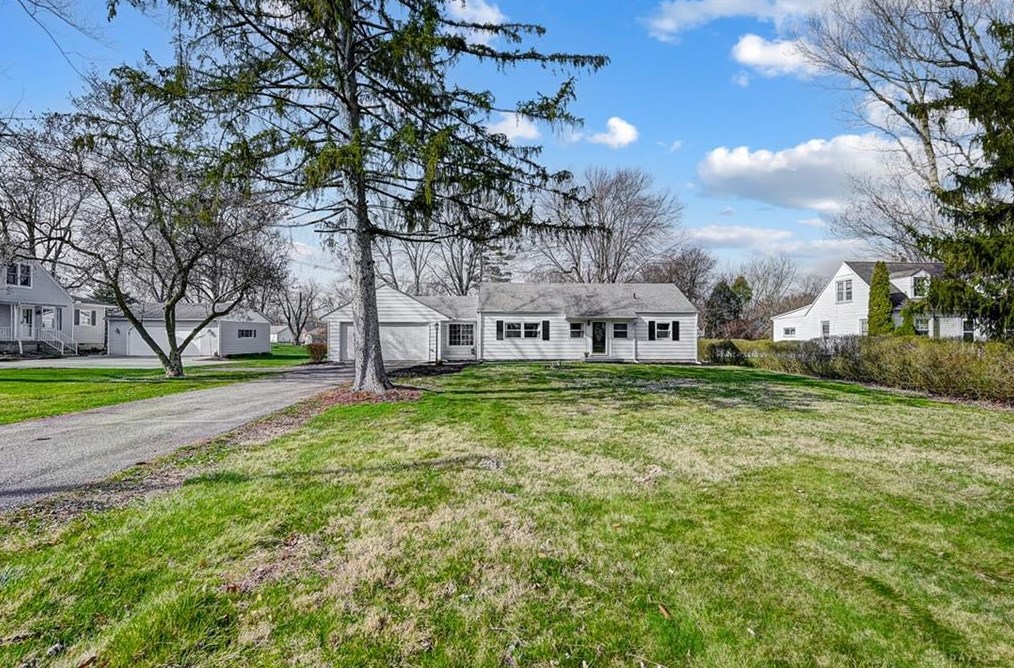 539 Possum Rd, Springfield OH  45502-9461 exterior