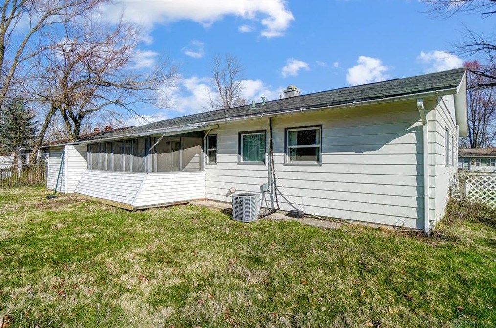8483 Smallwood Ln, Cincinnati OH  45236-1808 exterior