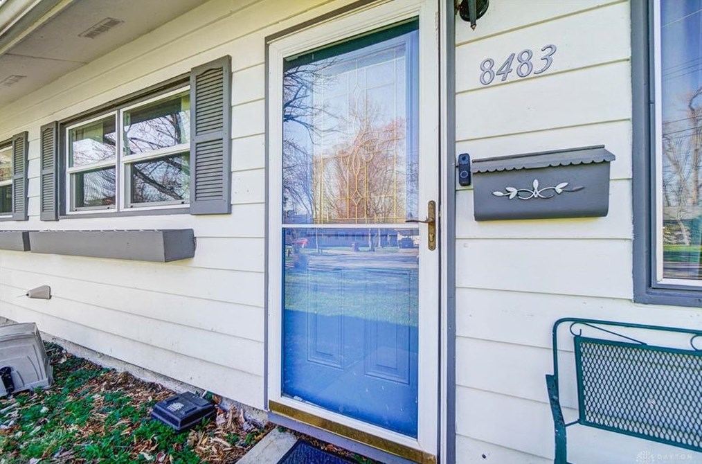 8483 Smallwood Ln, Cincinnati OH  45236-1808 exterior