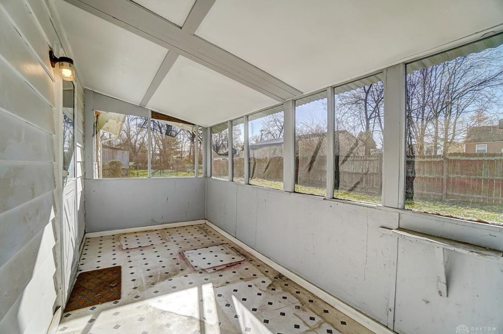 8483 Smallwood Ln, Cincinnati OH  45236-1808 exterior