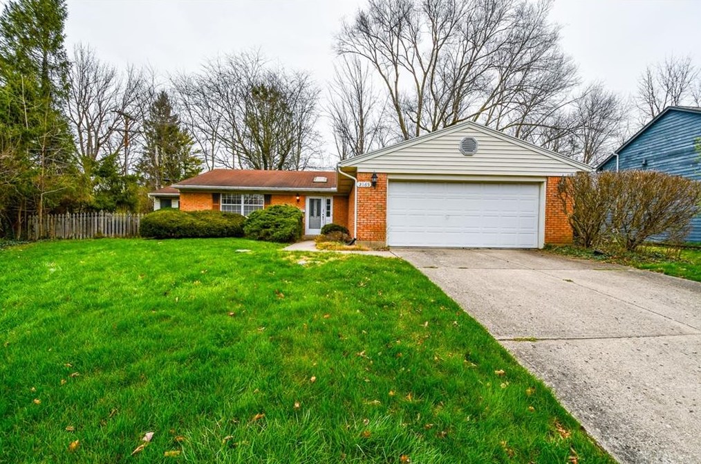 2965 Meadow Park Dr, Dayton, OH 45440-1420