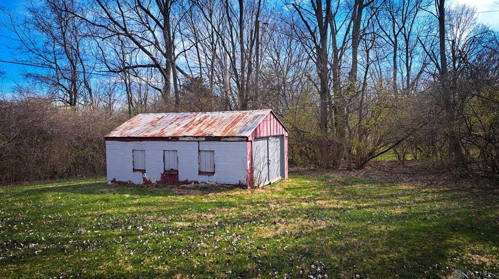 6262 Garber Rd, Dayton OH  45415-2010 exterior