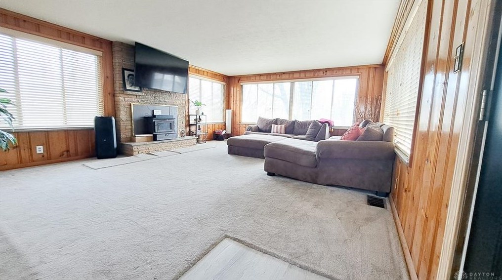 6262 Garber Rd, Dayton OH  45415-2010 exterior