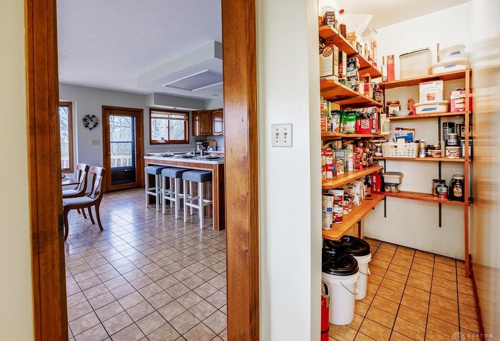 628 Mears Dr, Miamisburg OH  45342-2206 exterior