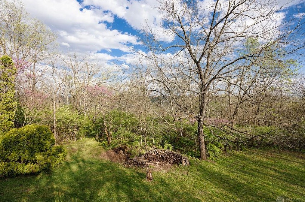 628 Mears Dr, Miamisburg OH  45342-2206 exterior