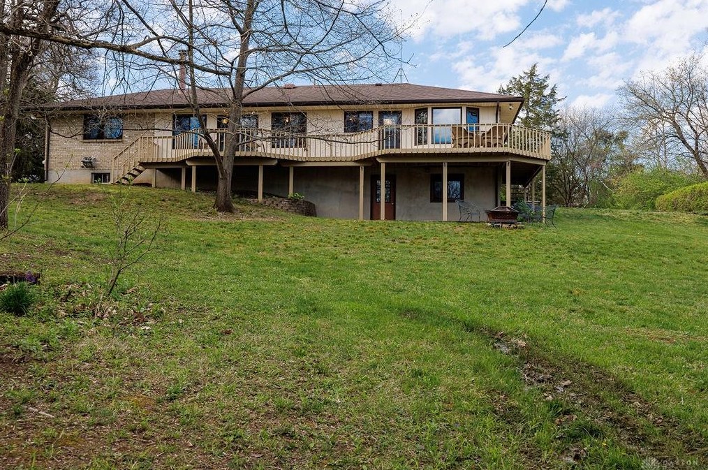 628 Mears Dr, Miamisburg OH  45342-2206 exterior