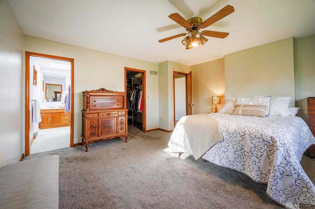 628 Mears Dr, Miamisburg OH  45342-2206 exterior