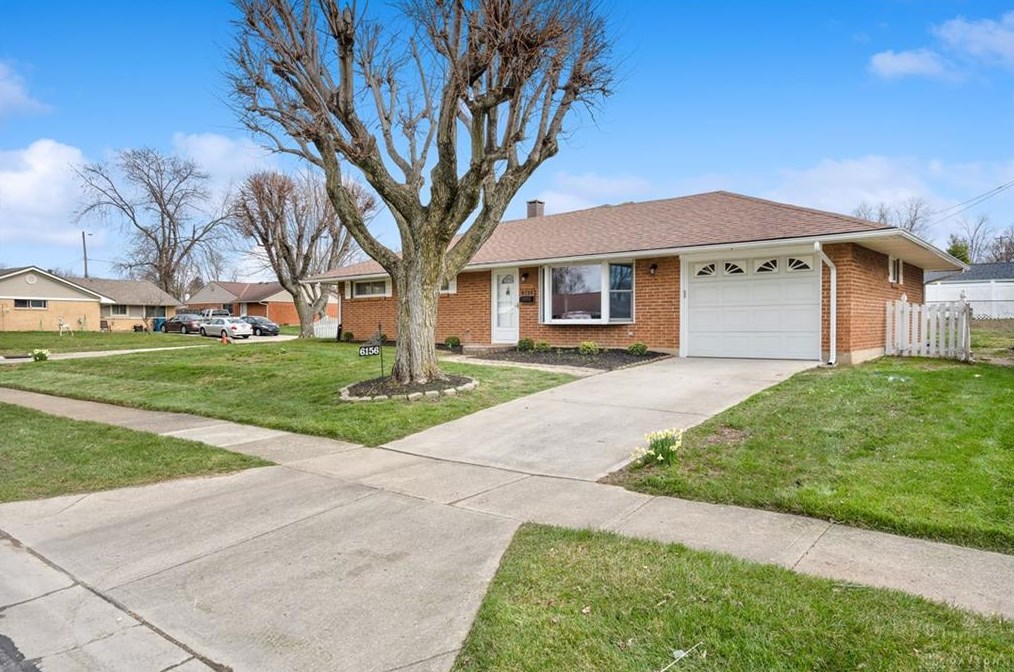 6156 Rosebury Dr, Dayton, OH 45424-3841