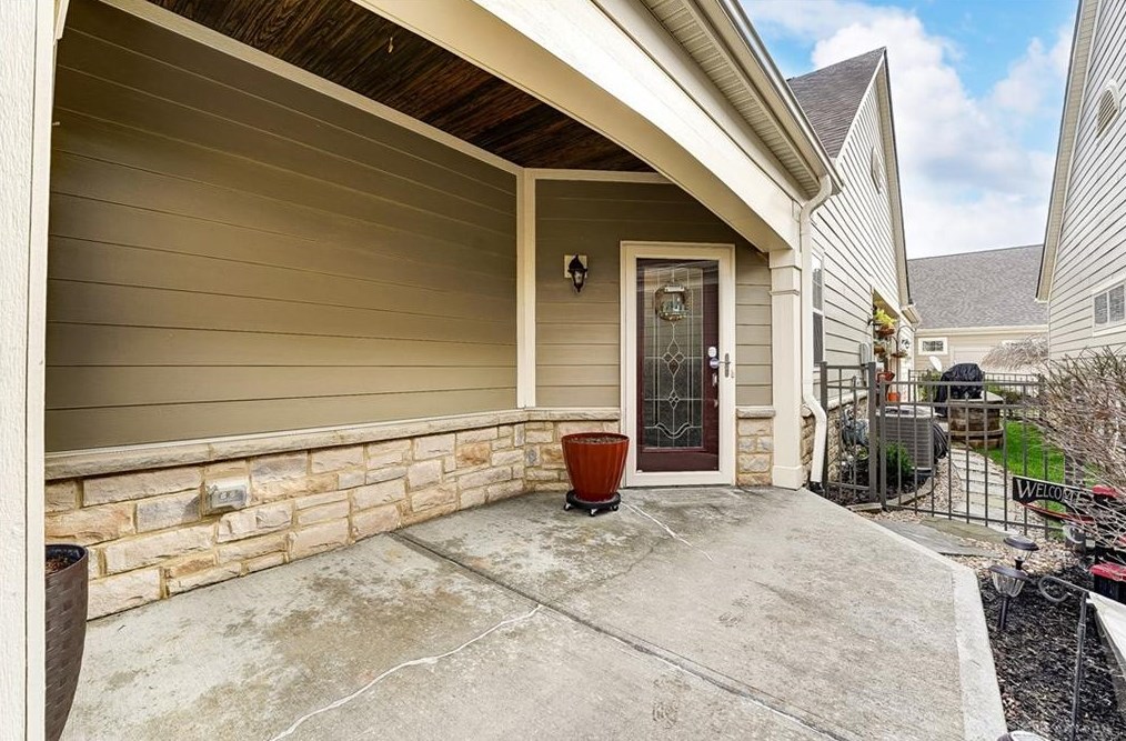 6651 Liberty Cir, Hamilton OH 45069-6412 exterior