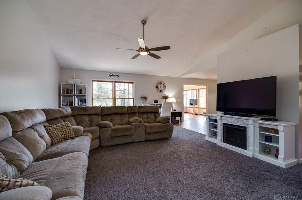 182 Fiord Dr, Eaton, OH 45320-2758
