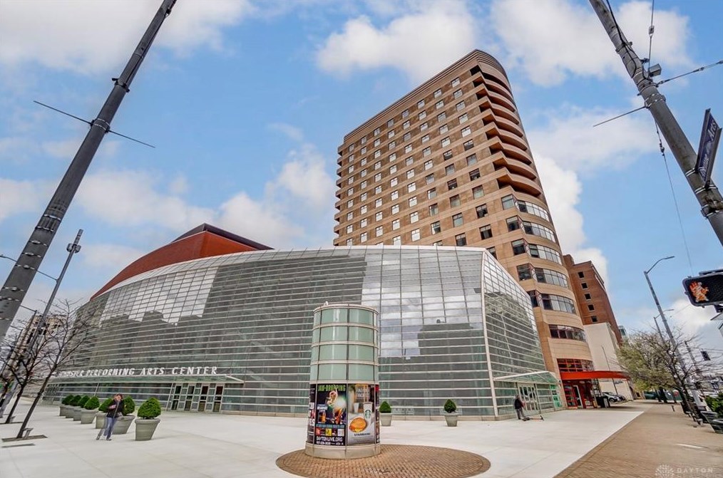 109 N Main St #1001, Centerville, OH 45402