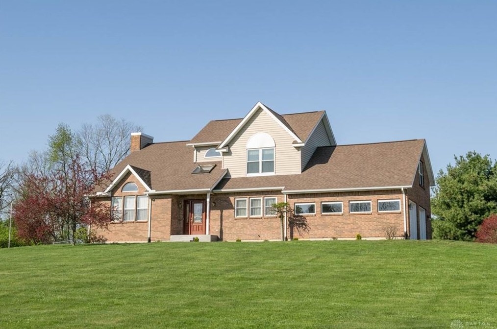 197 Battle Dr, Eaton, OH 45320