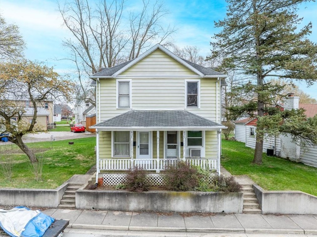 438 Salem St, Brookville, OH 45309-1832