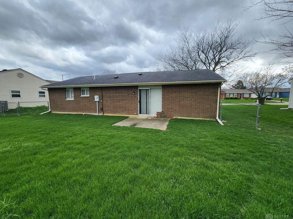 2515 New Castle Dr, Troy, OH 45373-1051