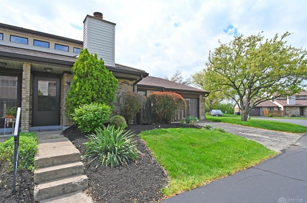 9101 Deer Foot Way, Miamisburg, OH 45342-5259