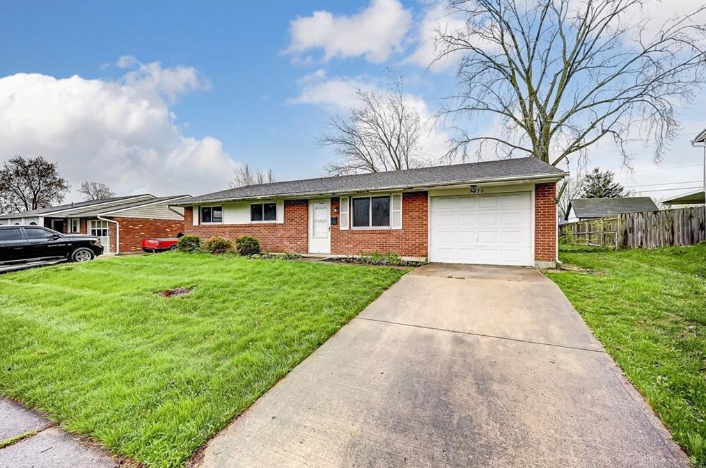 7256 Serpentine Dr, Dayton, OH 45424-2316