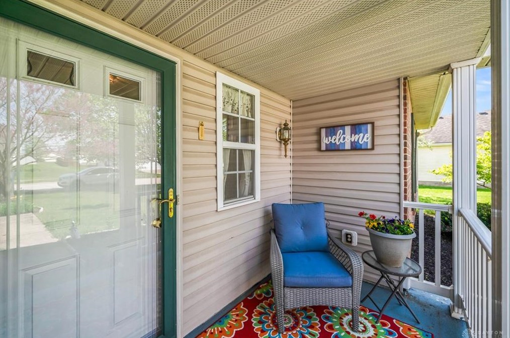 12 Long Meadow Dr, Franklin, OH 45005