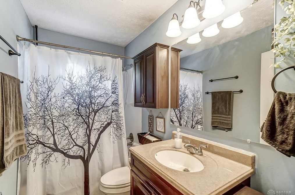 1126 11th St, Miamisburg OH  45342-1932 exterior